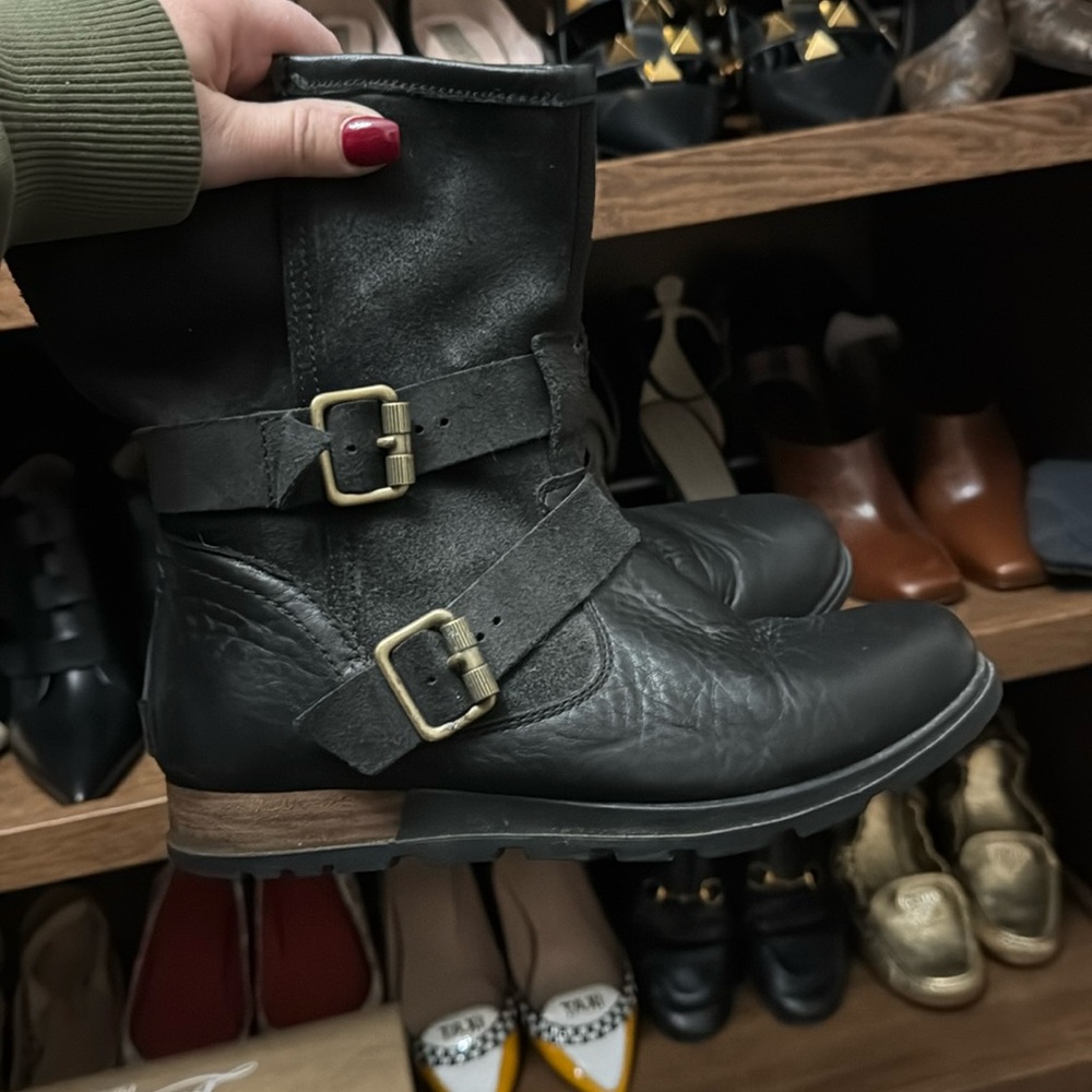Sorel - Black Leather & Suede Combat Boots - US sz 7.5